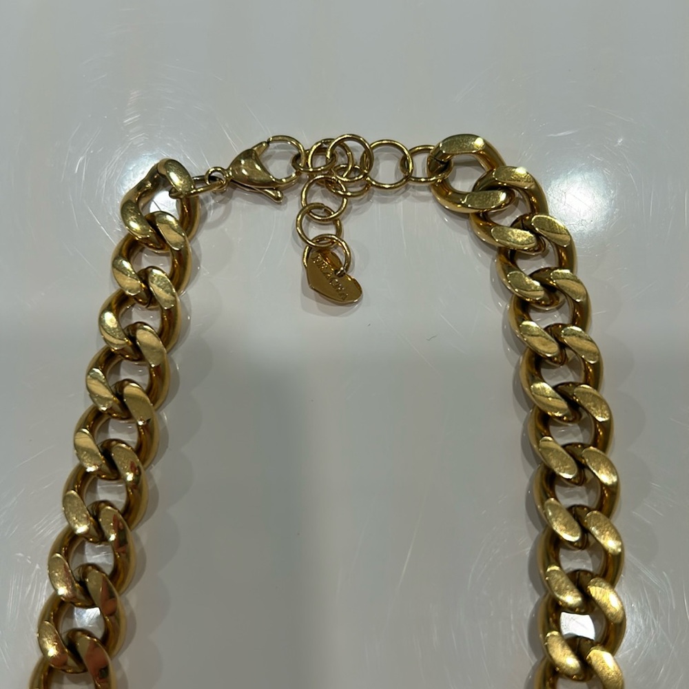 Chic Gold-Tone Chain Necklace - Picture 2 of 4